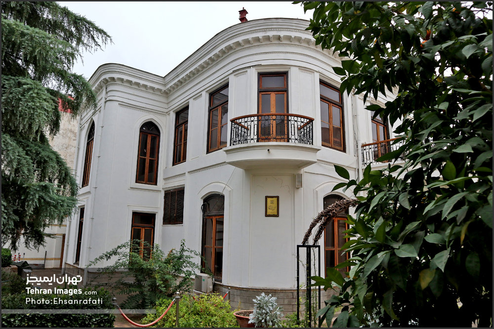 موزه نقاشی پشت شیشه